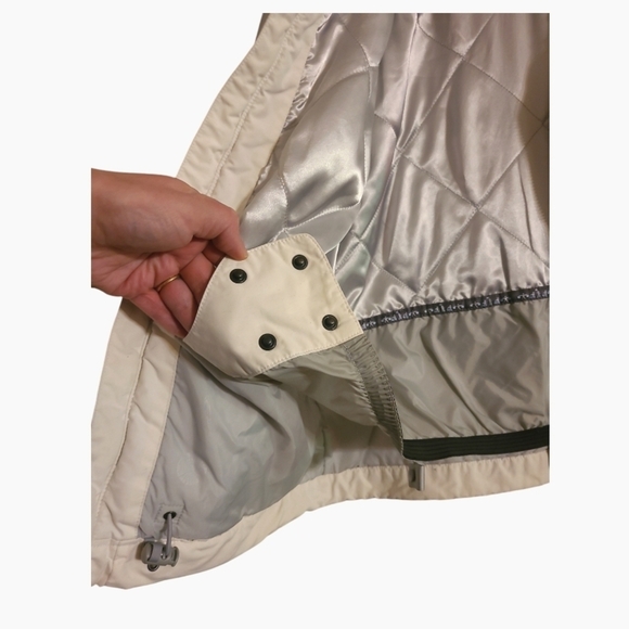 Burton White Ski & Snowboarding Lined Jacket EUC size small - Picture 8 of 12